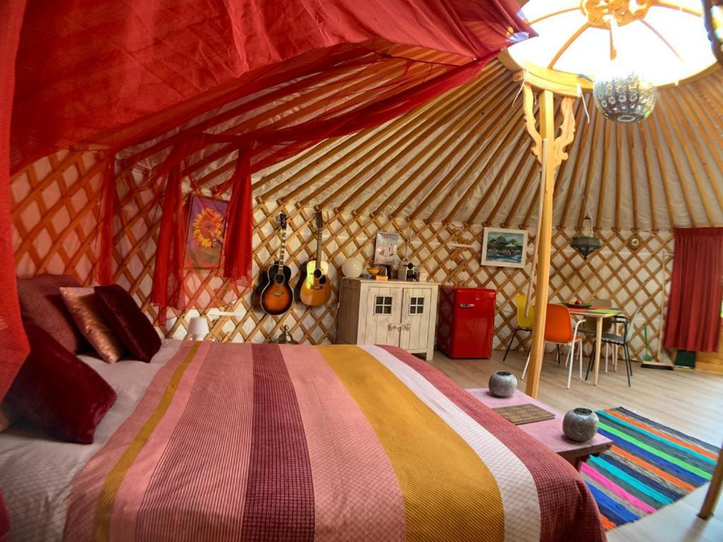 Overnachten In Een Luxe Yurt! Zonnemaire ภายนอก รูปภาพ