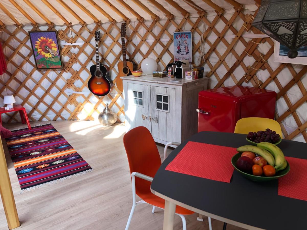 Overnachten In Een Luxe Yurt! Zonnemaire ภายนอก รูปภาพ